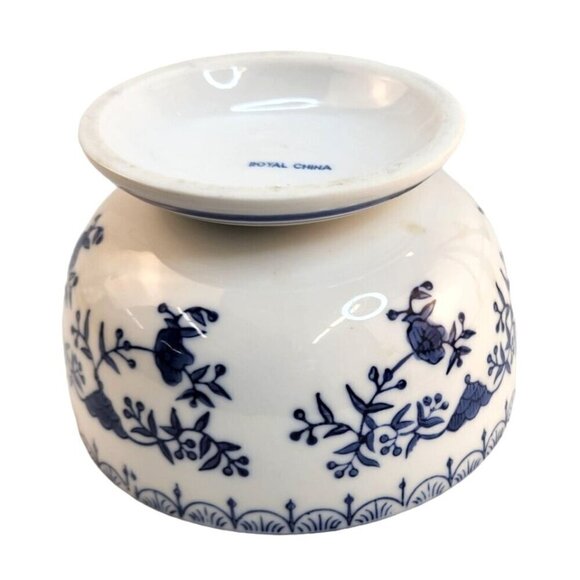 Blue & White Porcelain Serving Bowl By Royal China 6.25 wide x 4' tall - Picture 3 of 10